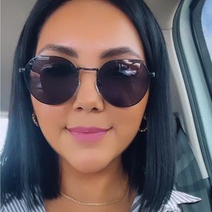 Meet your Posher, Dalia